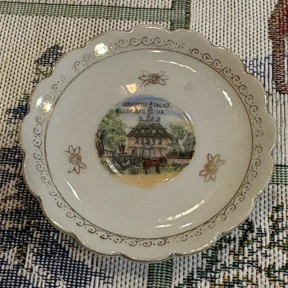Williamsburg Va. Governor's Palace Mini Plate/Saucer occupied Japan VNTG